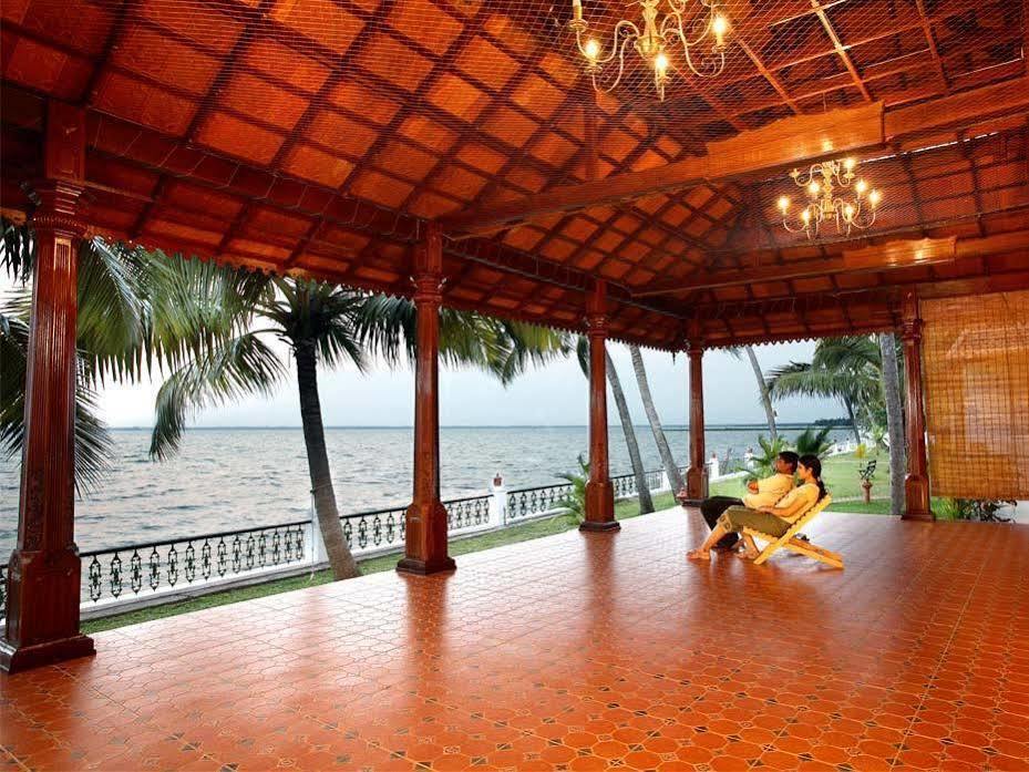 Cocobay Resort Kumarakom Bagian luar foto